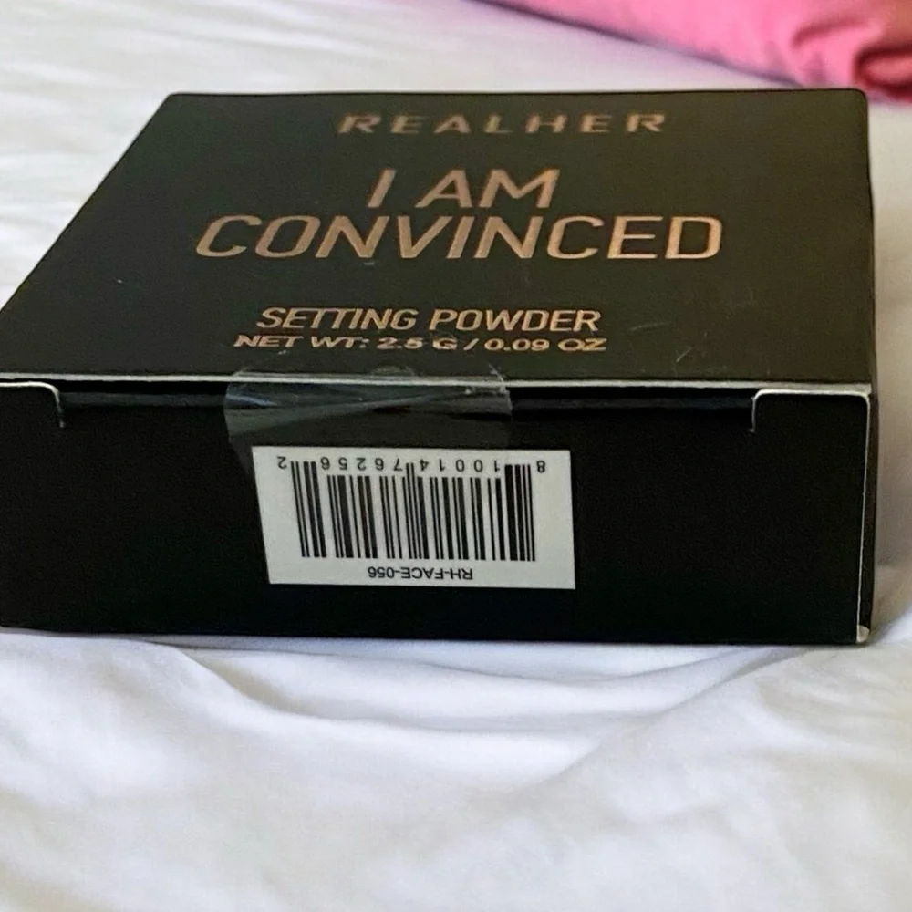 💎 REALHER Setting Powder in Shade I Am Convinced